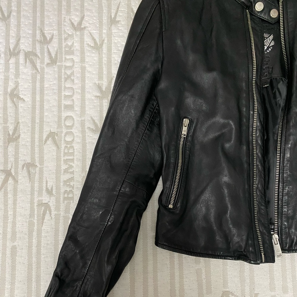 **SOLD** SUPERDRY LEATHER JACKET - Picture 2 of 13